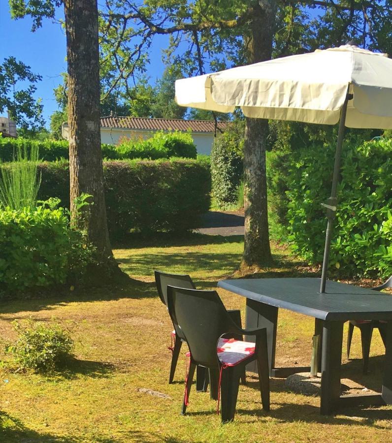 Vakantie Woning Le Chat Maison 175 Ecuras Exteriör bild
